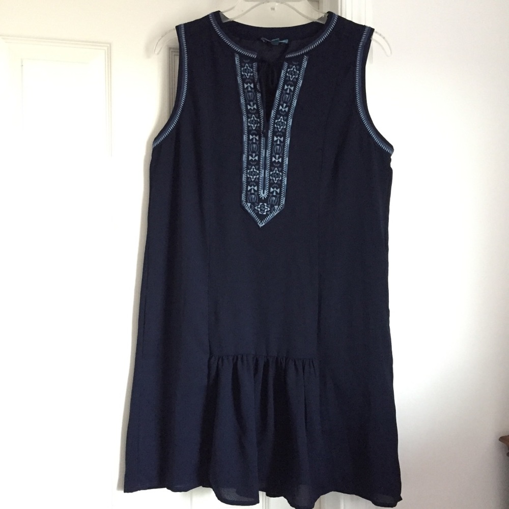 Sleeveless shift dress